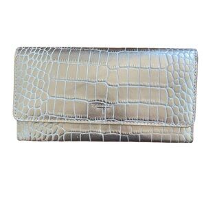 TAHARI Trifold Wallet Gold  Embossed Leather Crocodile Pattern CashCard Organize